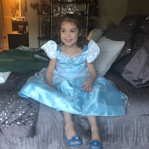 Meet your Posher, Amanda - Picture 5 of 7